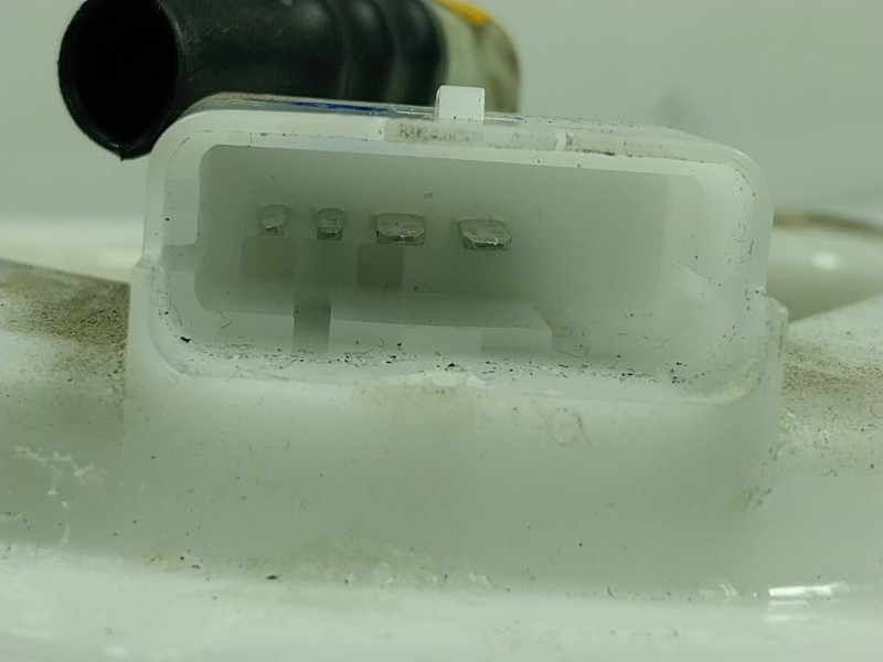 Recambio de aforador para maserati levante 3.0 v6 twinturbo cat referencia OEM IAM  670035006 