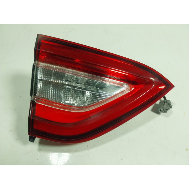 Recambio de piloto trasero izquierdo interior para maserati levante 3.0 v6 twinturbo cat referencia OEM IAM  067001008700 