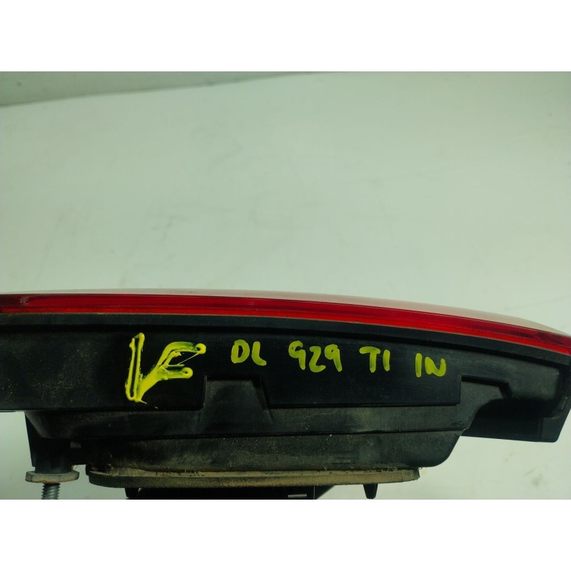 Recambio de piloto trasero izquierdo interior para maserati levante 3.0 v6 twinturbo cat referencia OEM IAM  067001008700 