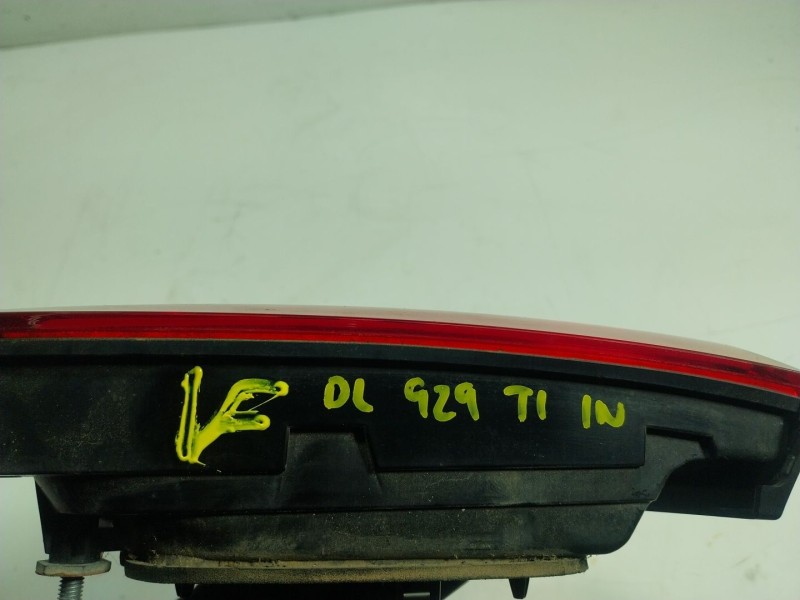 Recambio de piloto trasero izquierdo interior para maserati levante 3.0 v6 twinturbo cat referencia OEM IAM  067001008700 