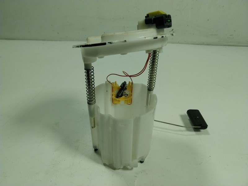 Recambio de aforador para maserati levante 3.0 v6 twinturbo cat referencia OEM IAM  670003733 