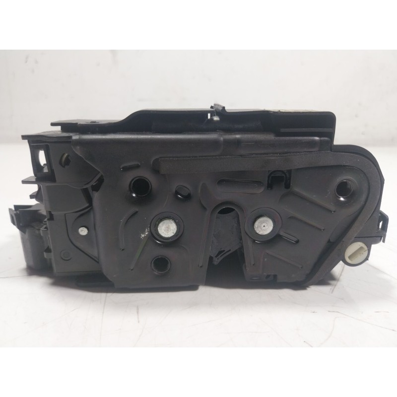 Recambio de cerradura puerta trasera izquierda para volkswagen touran (5t1) 1.6 tdi referencia OEM IAM  5TA839015E 