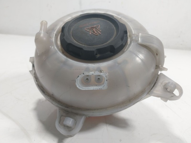 Recambio de deposito expansion para volkswagen touran (5t1) 1.6 tdi referencia OEM IAM  5Q0121407G 