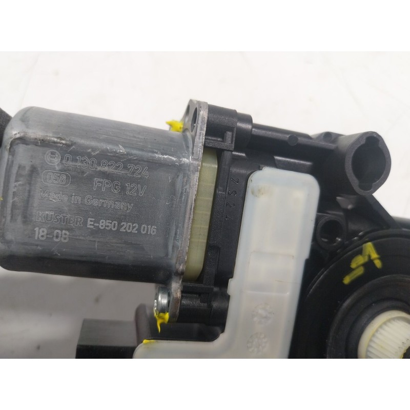 Recambio de motor elevalunas trasero derecho para volkswagen touran (5t1) 1.6 tdi referencia OEM IAM  5Q0959812E 