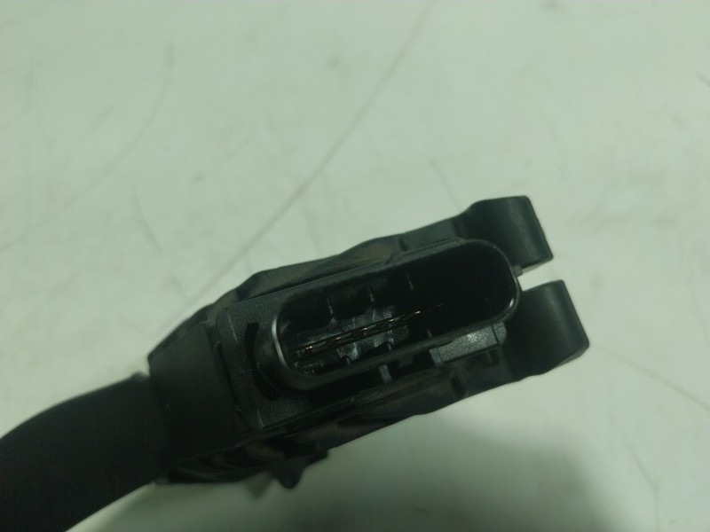 Recambio de potenciometro pedal para volkswagen touran (5t1) 1.6 tdi referencia OEM IAM  5Q1723503J 