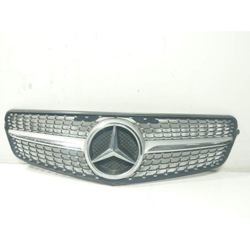 Recambio de rejilla delantera para mercedes-benz clase c (w204) c 200 cdi (204.007, 204.006) referencia OEM IAM   