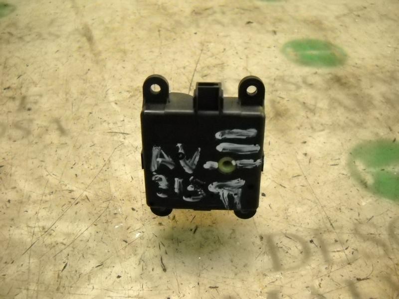 Recambio de motor apertura trampillas climatizador para nissan primera berlina (p12) visia referencia OEM IAM   