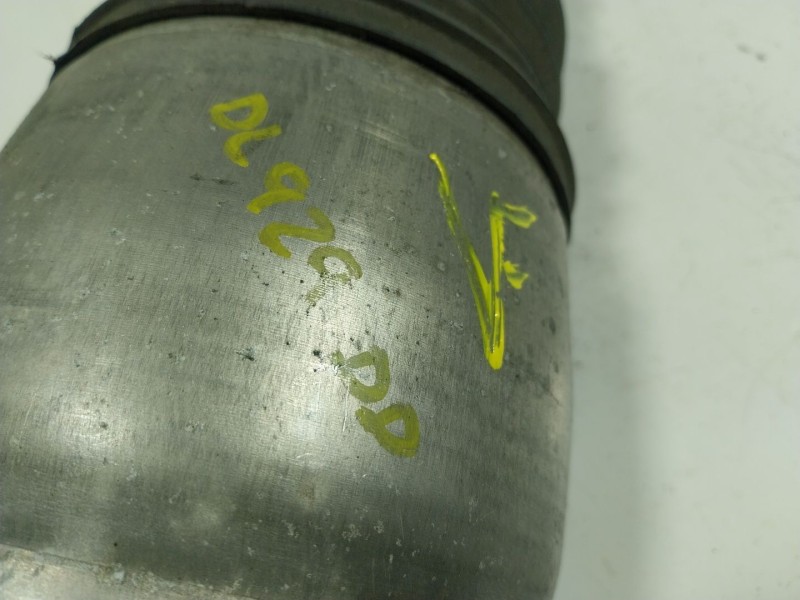 Recambio de amortiguador delantero derecho para maserati levante 3.0 v6 twinturbo cat referencia OEM IAM  06701007180 