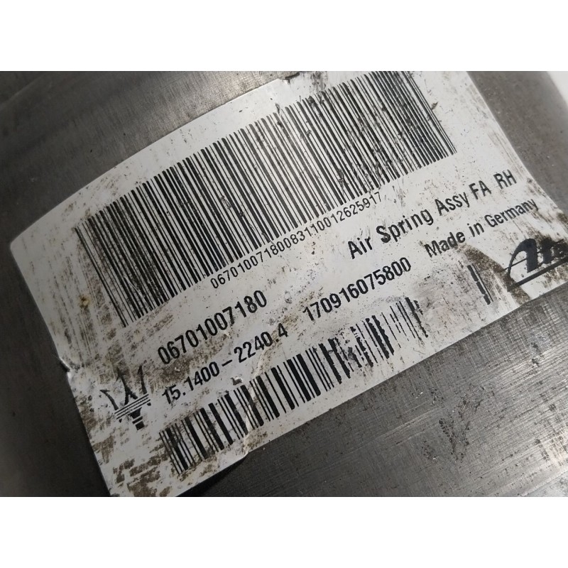 Recambio de amortiguador delantero derecho para maserati levante 3.0 v6 twinturbo cat referencia OEM IAM  06701007180 