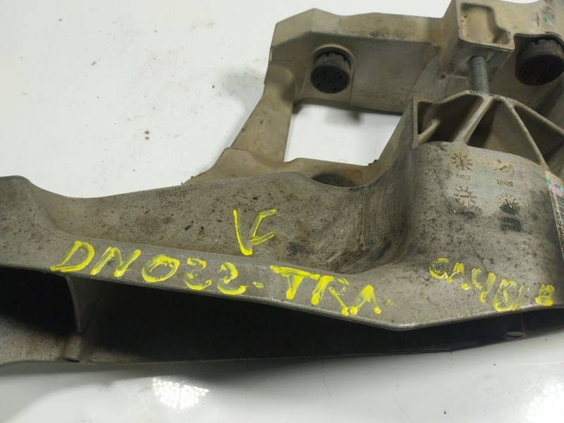 Recambio de soporte cambio para jaguar f-pace (x761) 2.0 td4 awd referencia OEM IAM T2H24117  