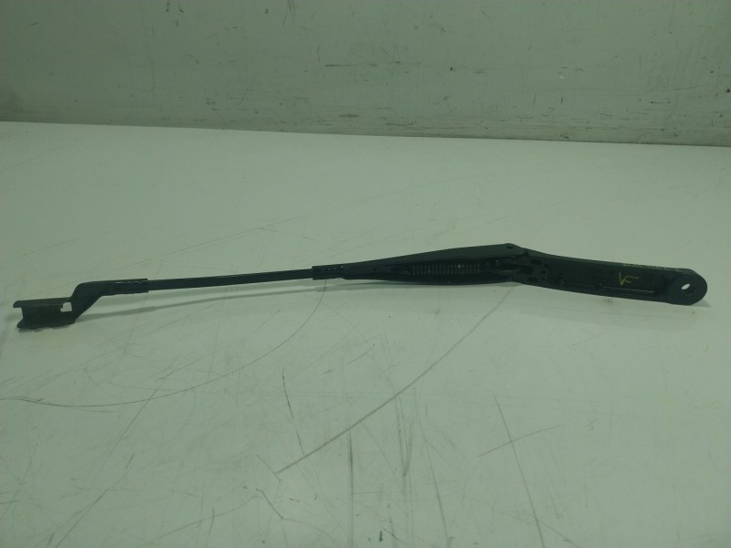 Recambio de brazo limpia delantero izquierdo para volkswagen t-cross 1.0 tsi referencia OEM IAM   