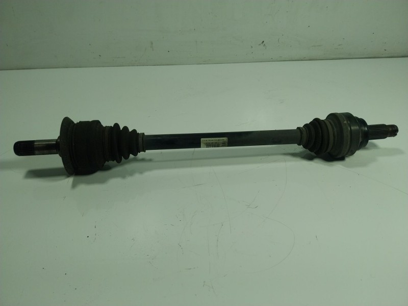 Recambio de transmision trasera izquierda para bmw 5 (f10) 520 d referencia OEM IAM  758102101 