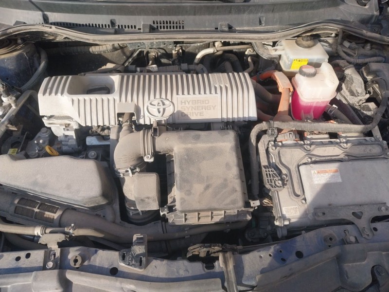 toyota auris (_e18_) del año 2016