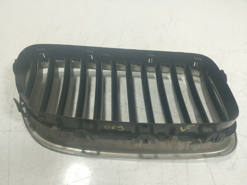 Recambio de rejilla para bmw 5 (f10) 520 d referencia OEM IAM 51137200727 7200727 