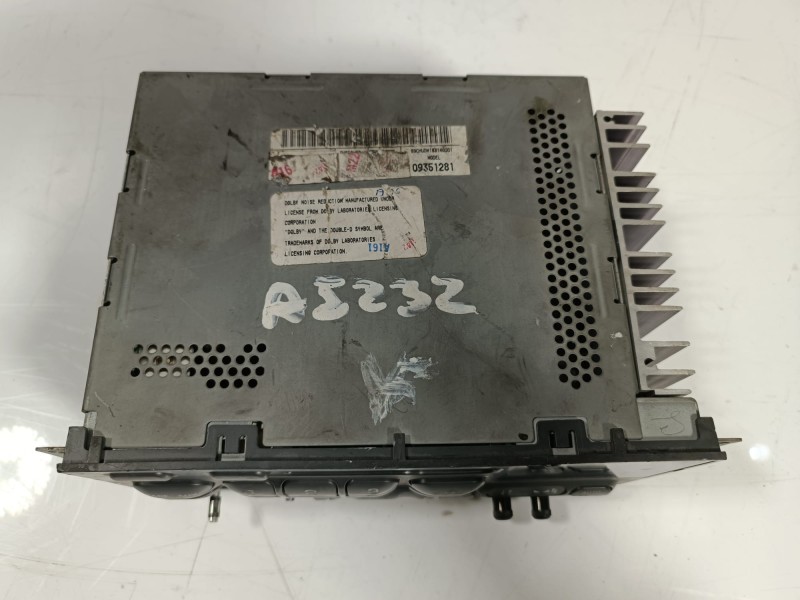 Recambio de sistema audio / radio cd para chevrolet camaro coupe piel referencia OEM IAM  09351281 