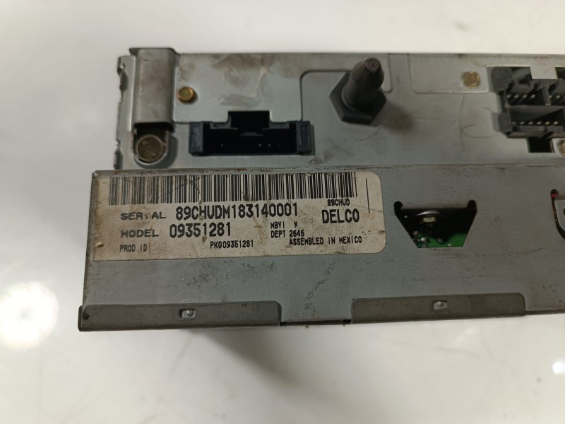 Recambio de sistema audio / radio cd para chevrolet camaro coupe piel referencia OEM IAM  09351281 
