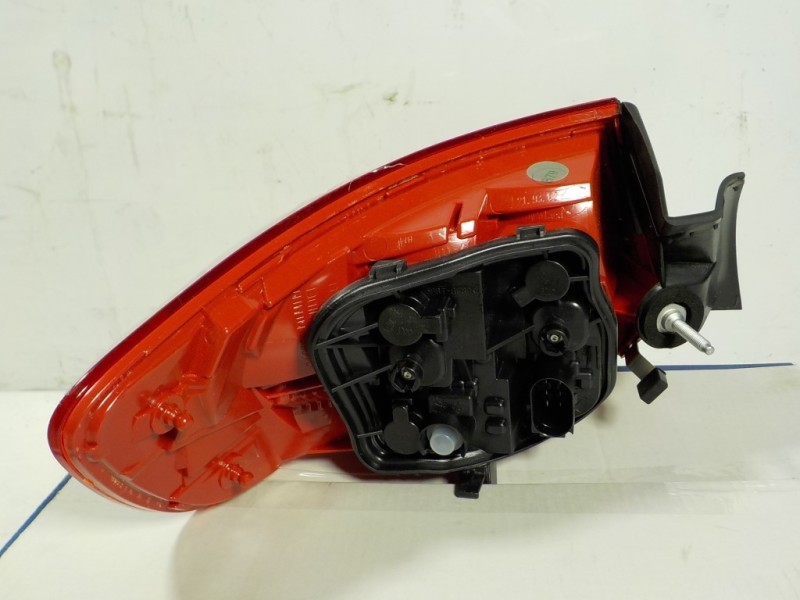 Recambio de piloto trasero derecho para audi a3 sportback (8p) 1.9 tdi attraction referencia OEM IAM  0334926 