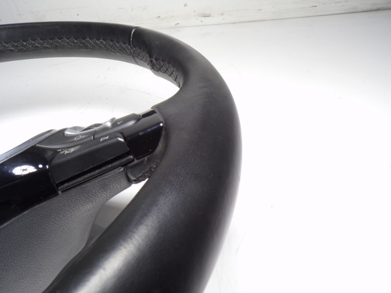 Recambio de volante para volkswagen t-roc 1.5 16v tsi act referencia OEM IAM 5TA419091ADE74 5TA419091AD 