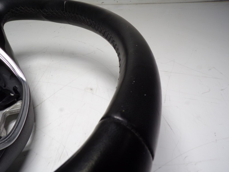 Recambio de volante para volkswagen t-roc 1.5 16v tsi act referencia OEM IAM 5TA419091ADE74 5TA419091AD 