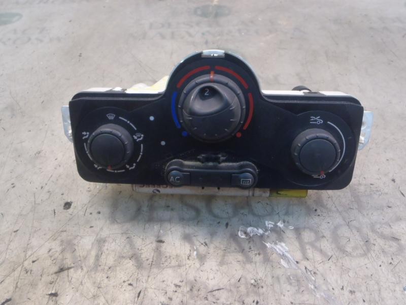Recambio de mando calefaccion / aire acondicionado para renault clio iii exception referencia OEM IAM   