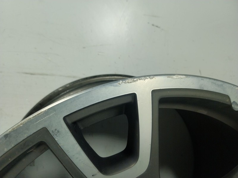 Recambio de llanta para maserati levante 3.0 v6 twinturbo cat referencia OEM IAM  670044708 