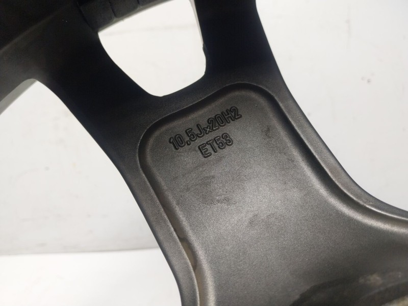 Recambio de llanta para maserati levante 3.0 v6 twinturbo cat referencia OEM IAM  670044708 