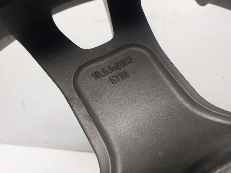 Recambio de llanta para maserati levante 3.0 v6 twinturbo cat referencia OEM IAM  670044708 