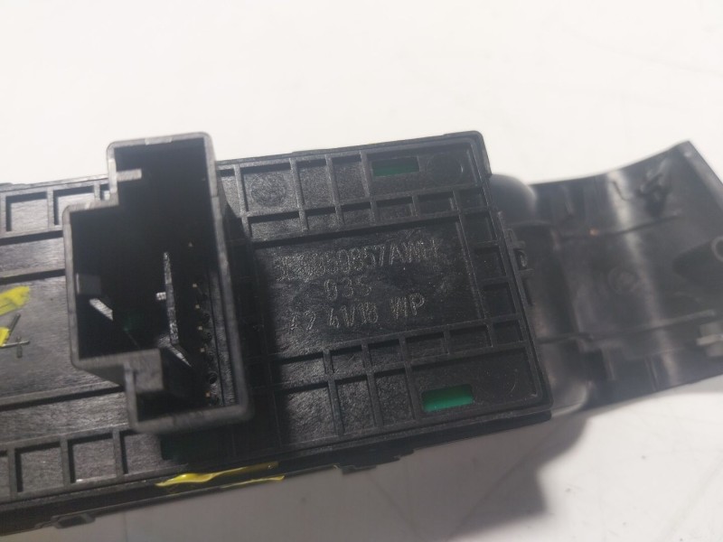 Recambio de mando elevalunas delantero izquierdo para skoda fabia iii (nj3) 1.0 referencia OEM IAM 5E0959857AWHS 5E0959857AWH 