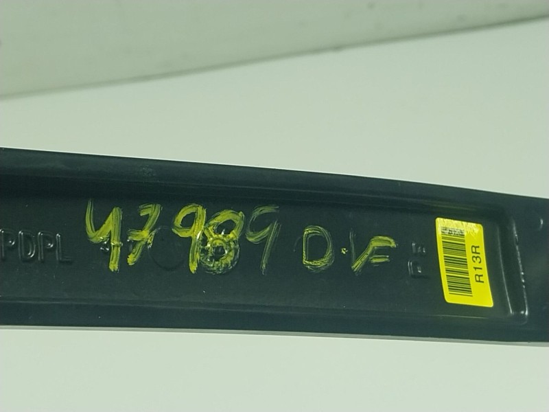 Recambio de brazo limpia delantero derecho para hyundai i30 (pde, pd, pden) 2.0 n referencia OEM IAM   