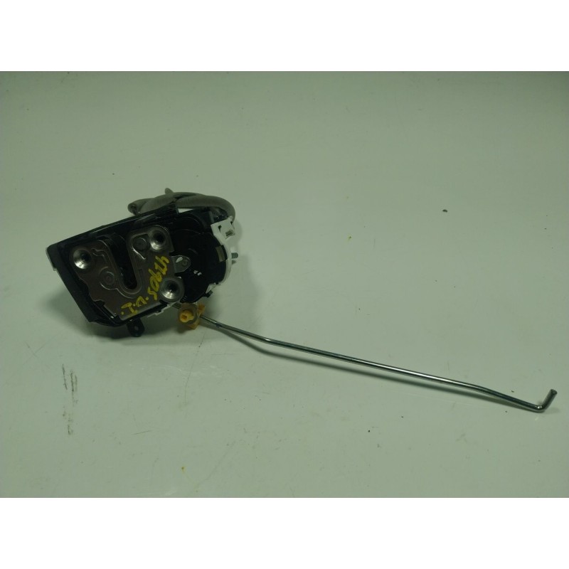 Recambio de cerradura puerta delantera izquierda para mg mg zs suv 1.5 vti referencia OEM IAM  10845780 