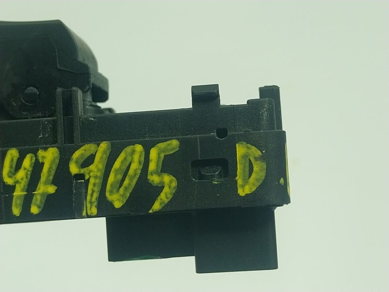 Recambio de mando elevalunas delantero derecho para mg mg zs suv 1.5 vti referencia OEM IAM   