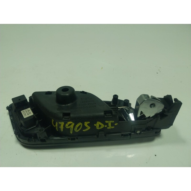 Recambio de maneta interior delantera izquierda para mg mg zs suv 1.5 vti referencia OEM IAM  20222221 