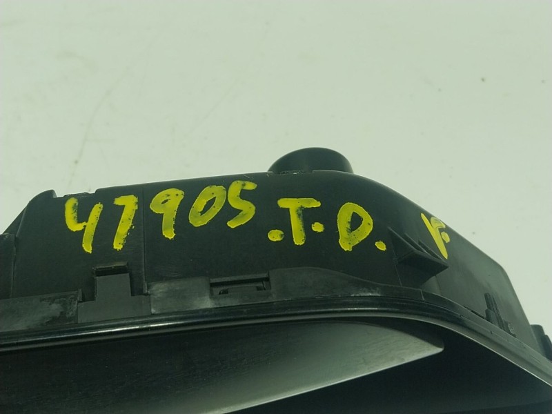 Recambio de maneta interior trasera derecha para mg mg zs suv 1.5 vti referencia OEM IAM   