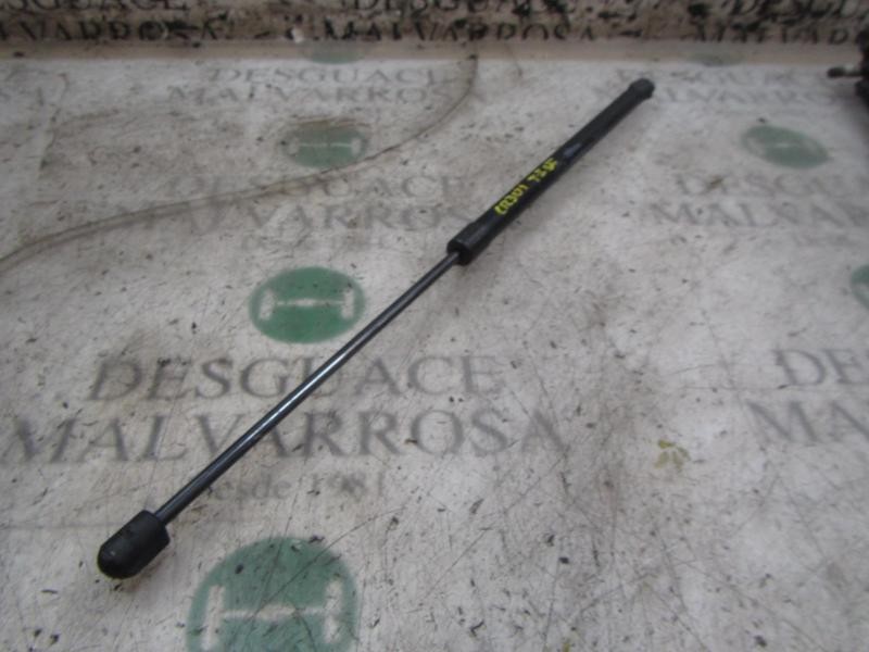 Recambio de amortiguadores maletero / porton para hyundai i30 classic referencia OEM IAM 817712R000  