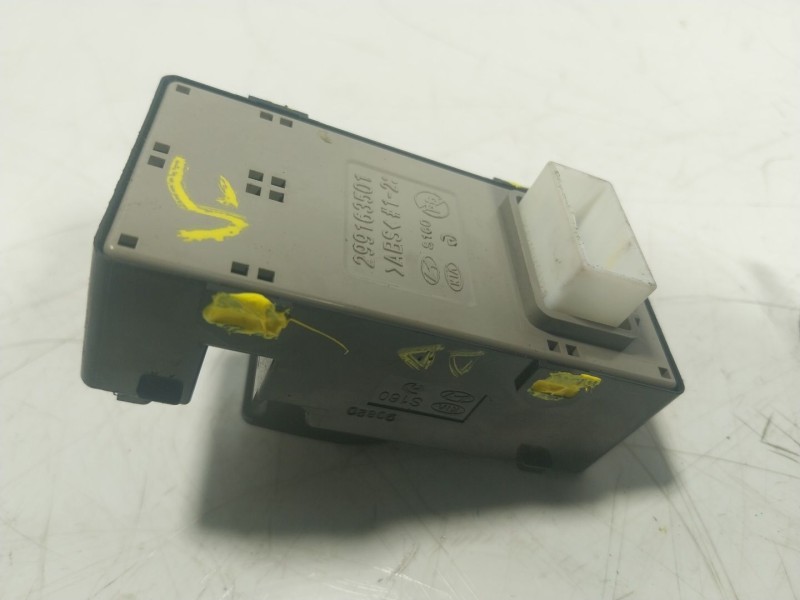 Recambio de mando elevalunas delantero derecho para hyundai ioniq (ae) 1.6 gdi hybrid referencia OEM IAM  93575G2060MGS 