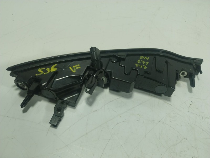 Recambio de piloto marcha atras para land rover range rover evoque referencia OEM IAM LR173020 K8D215K273AD 