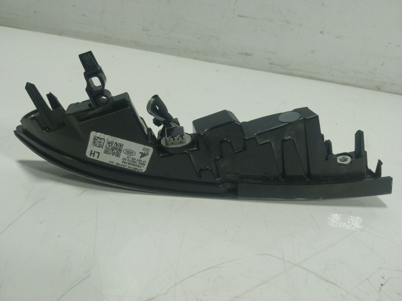 Recambio de piloto marcha atras para land rover range rover evoque referencia OEM IAM LR173020 K8D215K273AD 
