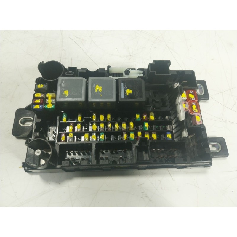 Recambio de caja reles / fusibles para land rover range rover evoque referencia OEM IAM LR144132 M8D214N030AA 