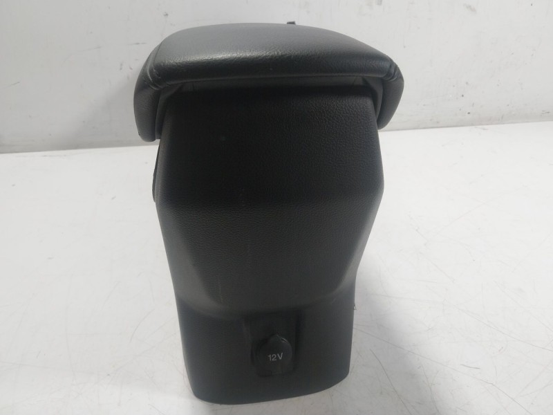 Recambio de apoyabrazos central para ford focus iii 1.0 ecoboost referencia OEM IAM 1835225 SD0526102436801 