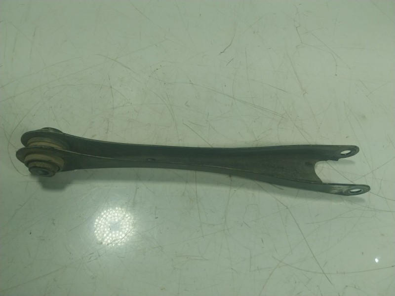 Recambio de brazo suspension inferior trasero izquierdo para bmw 3 (f30, f80) 320 d referencia OEM IAM 33326792525  