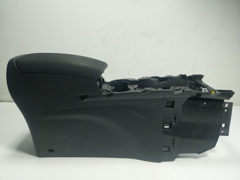 Recambio de apoyabrazos central para renault kadjar (ha_, hl_) 1.5 dci 110 (hla3) referencia OEM IAM 969209757R  