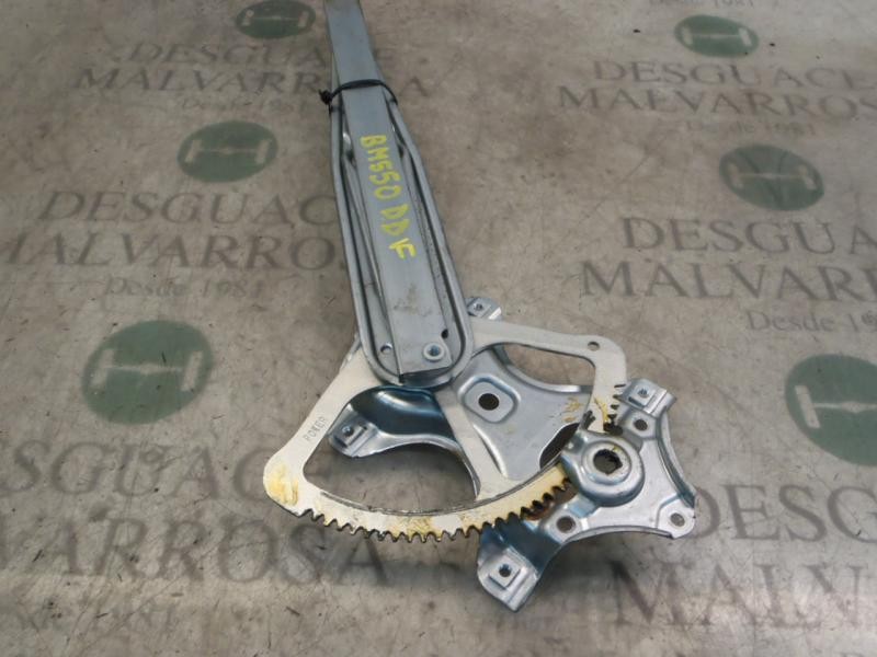 Recambio de elevalunas delantero derecho para toyota yaris (ksp9/scp9/nlp9) blue referencia OEM IAM 698100D131  