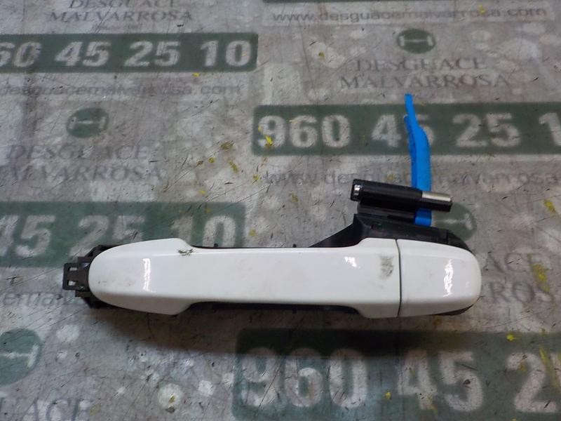 Recambio de maneta exterior trasera izquierda para toyota yaris 1.0 cat referencia OEM IAM 692110D904  