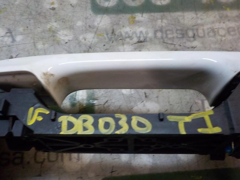 Recambio de maneta exterior trasera izquierda para toyota yaris 1.0 cat referencia OEM IAM 692110D904  