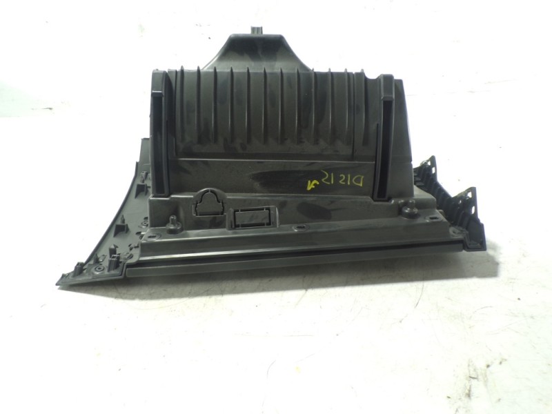 Recambio de guantera para volkswagen polo 1.0 referencia OEM IAM 2G1857097F82V  