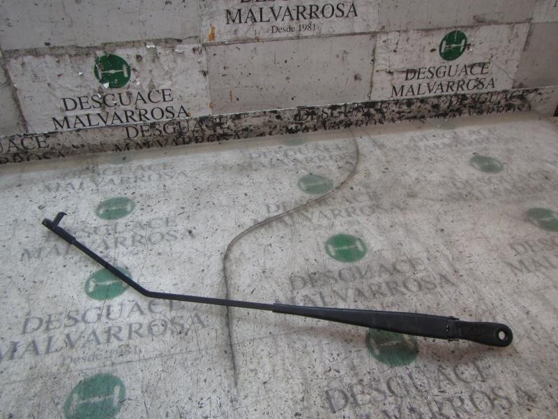 Recambio de brazo limpia delantero derecho para peugeot 207 1.4 referencia OEM IAM   