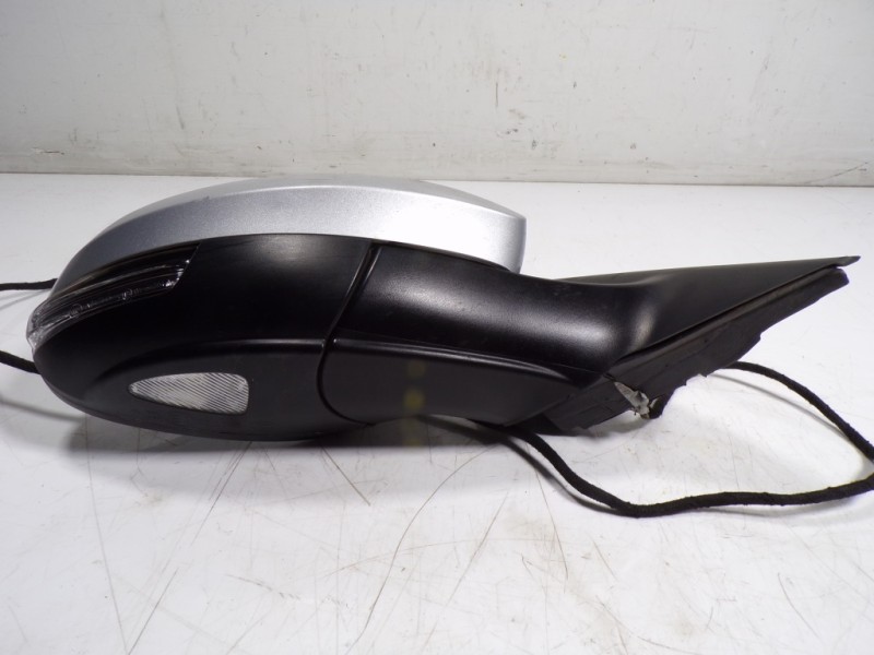 Recambio de espejo derecho para skoda yeti 1.2 tsi referencia OEM IAM 5L1857508AA9B9 5L0857934 