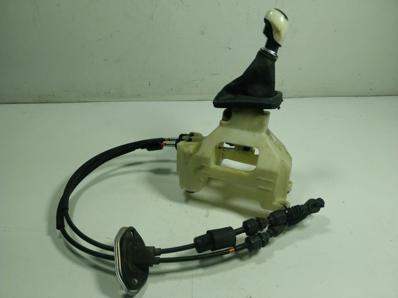 Recambio de palanca cambio para kia carens iv 1.7 crdi referencia OEM IAM 43700A4010 43700A4010 43794A4200