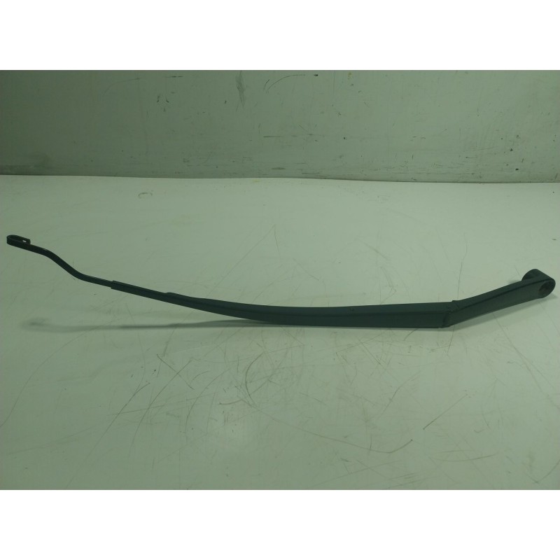 Recambio de brazo limpia delantero derecho para kia stonic (ybcuv) 1.6 crdi cat referencia OEM IAM 98321H8000  