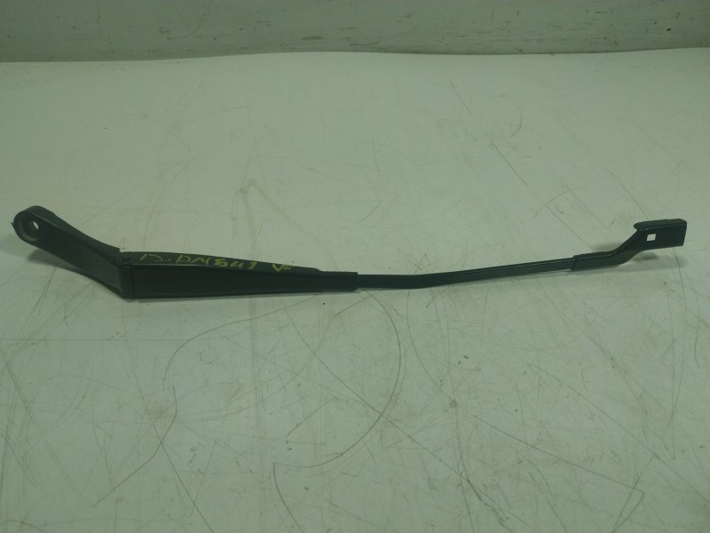 Recambio de brazo limpia delantero derecho para opel astra k (b16) 1.6 cdti (68) referencia OEM IAM 13418991  